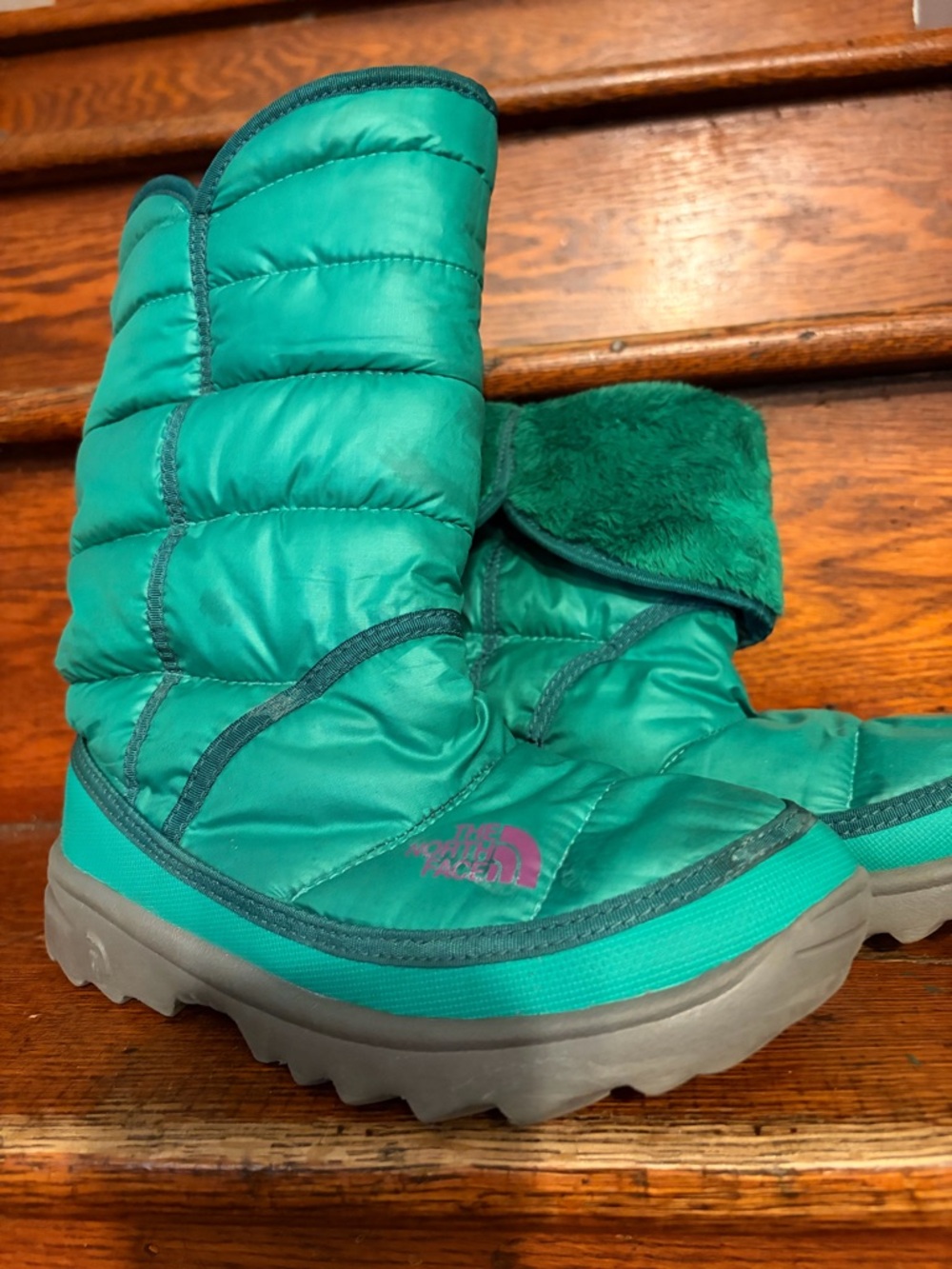 The North Face Girls' Teal Quilted Snow Boots